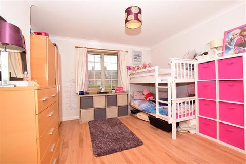 5 Ilex Road, Folkestone, CT19 4QA