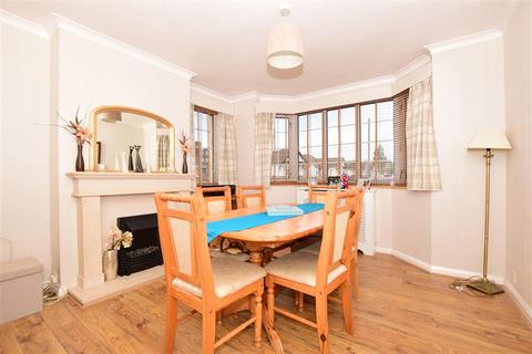 5 Ilex Road, Folkestone, CT19 4QA