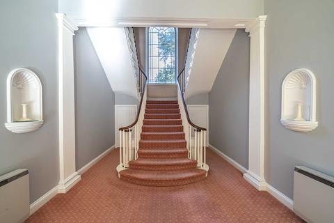 7 The Rise, Caversham, Reading, RG4 8NZ