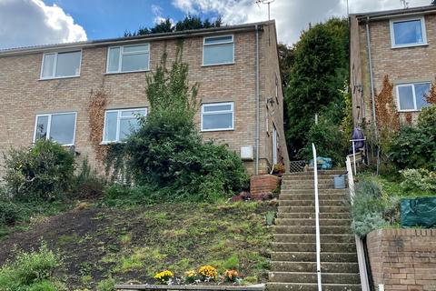 74 Everlands, Cam, Dursley, GL11 5NL