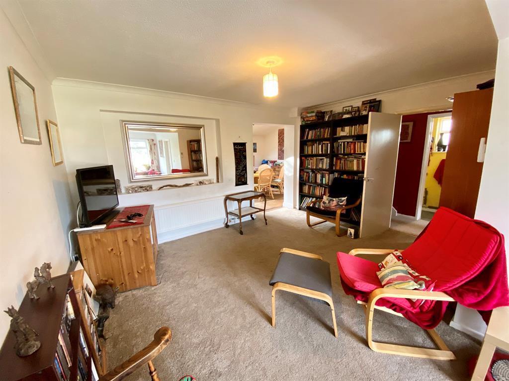 Everlands, Cam, Dursley, GL11 5NL 3 bed semidetached house £229,950