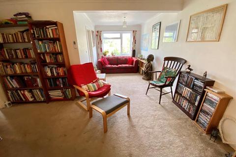 74 Everlands, Cam, Dursley, GL11 5NL