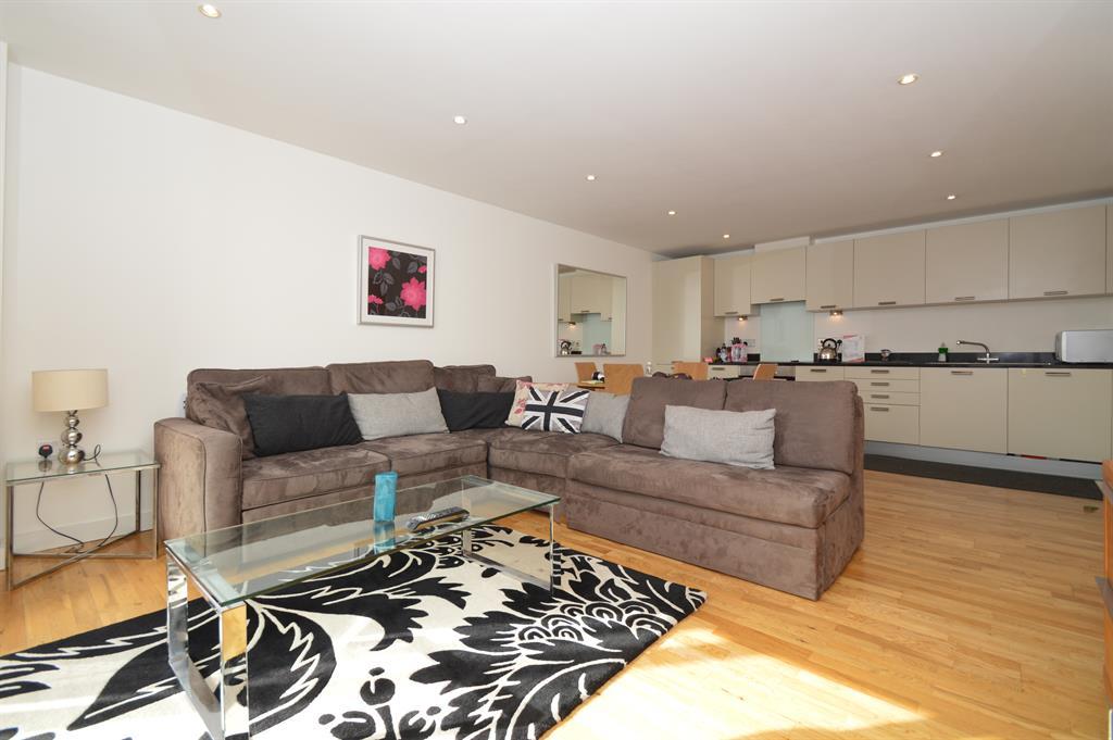 Lant Street, London, SE1 1 bed flat - £1,900 pcm (£438 pw)