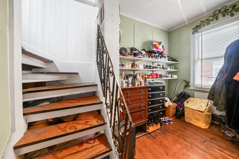 14 Nightingale Road, London, W7 1DG