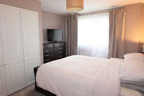 2 bedroom flat for sale, Odette Court, Station Road