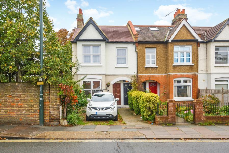 Hampton Road, Twickenham, TW2 2 bed apartment £415,000