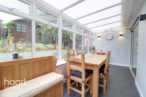 21 Boleyn Close, Leigh-on-sea, SS9 5AY