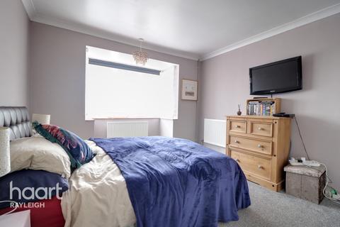 21 Boleyn Close, Leigh-on-sea, SS9 5AY