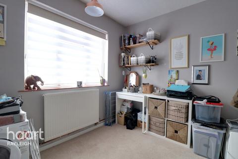 21 Boleyn Close, Leigh-on-sea, SS9 5AY