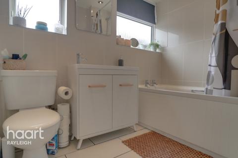 21 Boleyn Close, Leigh-on-sea, SS9 5AY