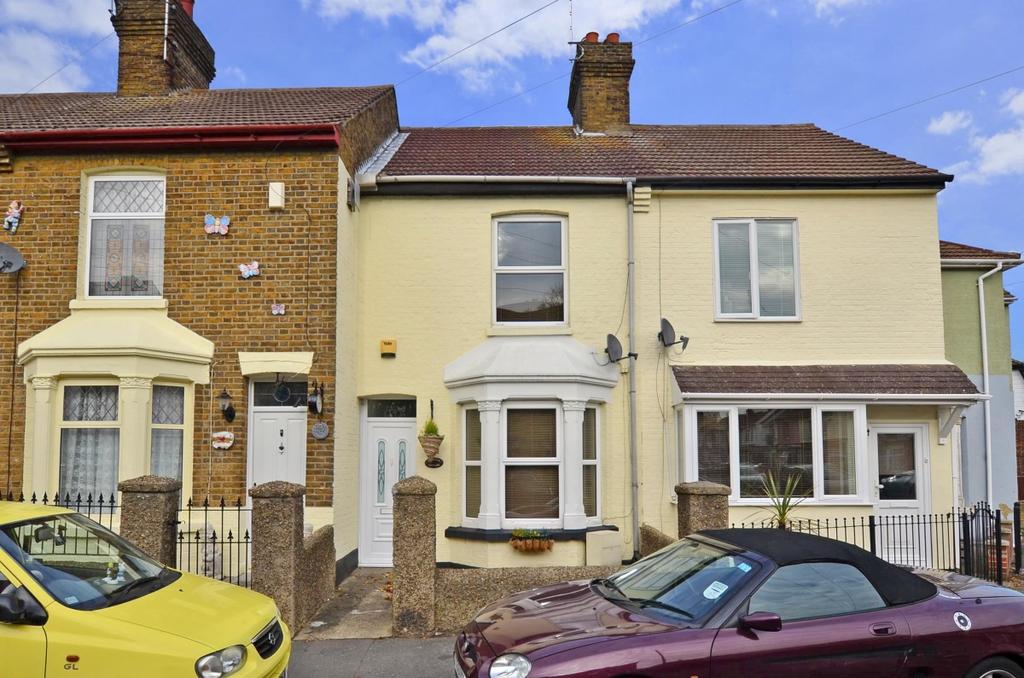 Layfield Road Gillingham ME7 3 bed terraced house £880 pcm (£203 pw)