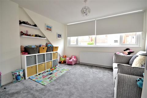 18 Glenside, Billericay, CM11 2LY