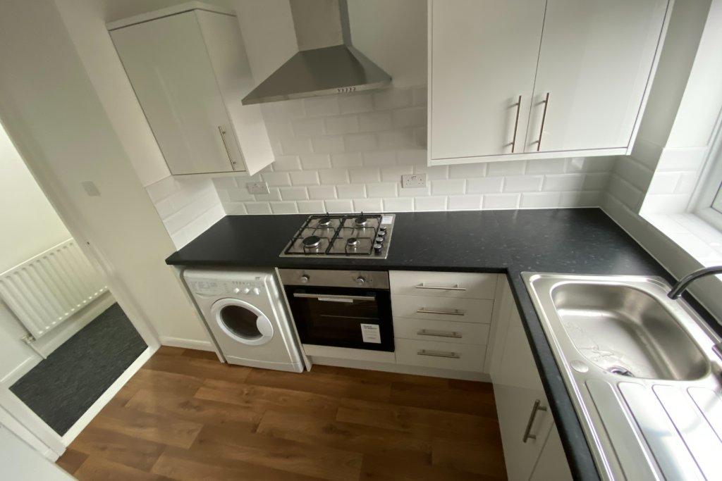 Studio Flat, Sunderland House, Strover Street, Gillingham, ME7 1JQ