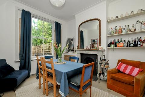 3 bedroom terraced house to rent, Dynevor Road, Stoke Newington