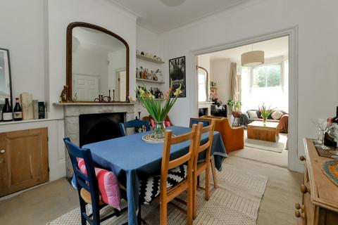 3 bedroom terraced house to rent, Dynevor Road, Stoke Newington