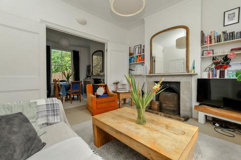 3 bedroom terraced house to rent, Dynevor Road, Stoke Newington