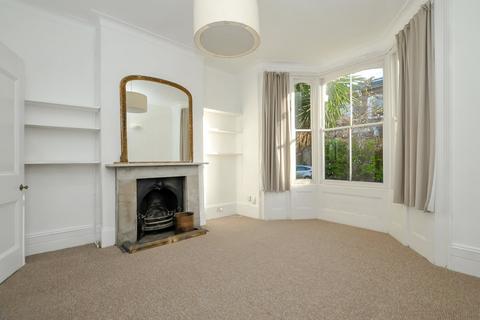 3 bedroom terraced house to rent, Dynevor Road, Stoke Newington