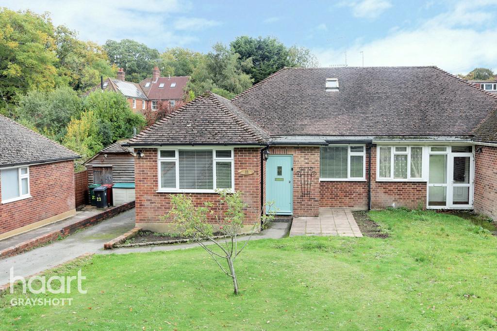 Hammer Lane, Haslemere 4 bed chalet £475,000