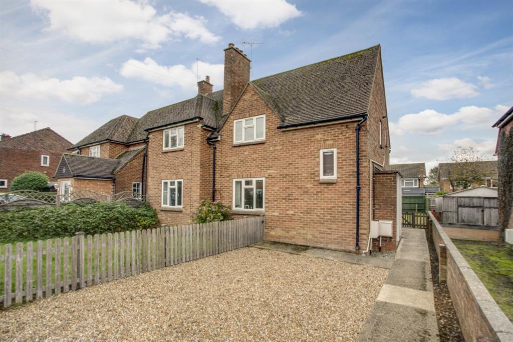 Brays Meadow, Hyde Heath, Amersham, Buckinghamshire, HP6 5RY 2 bed