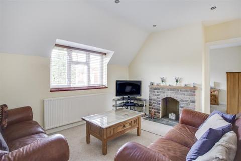 48 Brays Meadow, Hyde Heath, Amersham, HP6 5RY