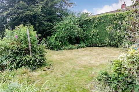 35 Ridgeway, Hurst Green, Etchingham, TN19 7PJ
