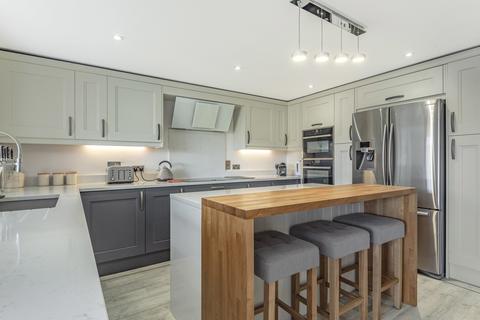 17 Pickering Place, Guildford, GU2 8AH