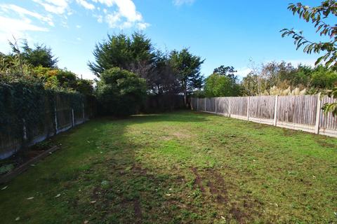 16 Cherry Tree Gardens, Ramsgate, CT12 6QS