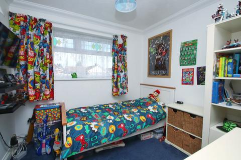 16 Cherry Tree Gardens, Ramsgate, CT12 6QS