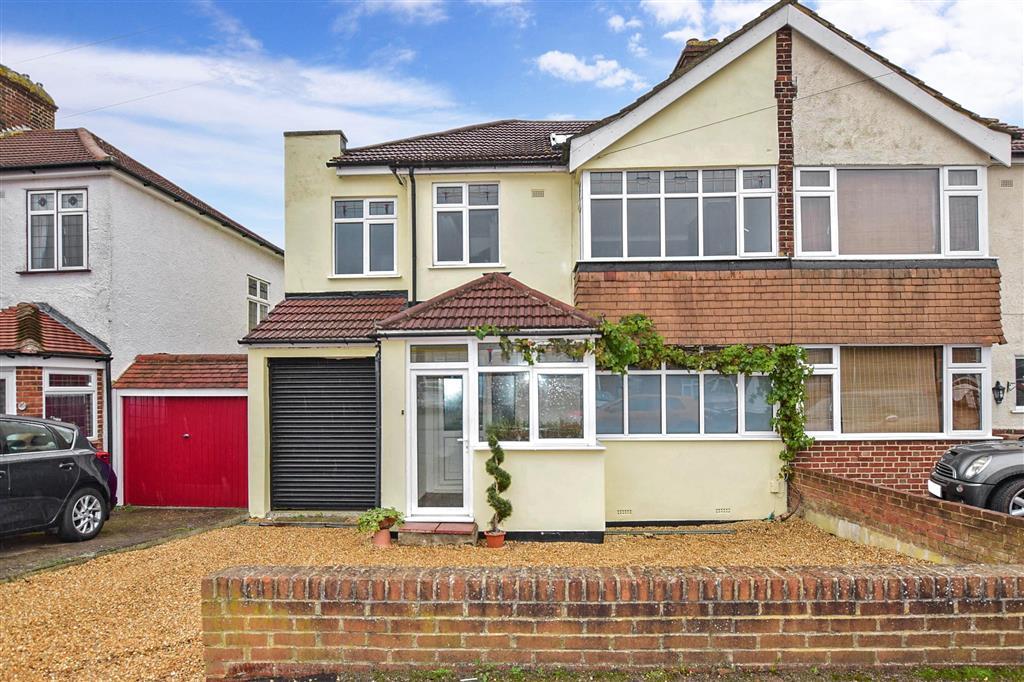 Valley View Road, Rochester, Kent 4 bed semidetached house £410,000