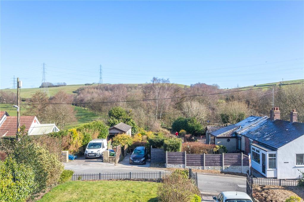 Gorsey Lane, Ashtonunderlyne... 4 bed semidetached house £390,000
