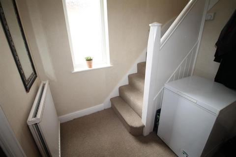 17 Laburnum Walk, Hornchurch, RM12 5RP