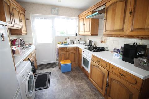 17 Laburnum Walk, Hornchurch, RM12 5RP