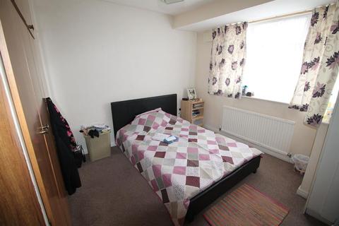 17 Laburnum Walk, Hornchurch, RM12 5RP