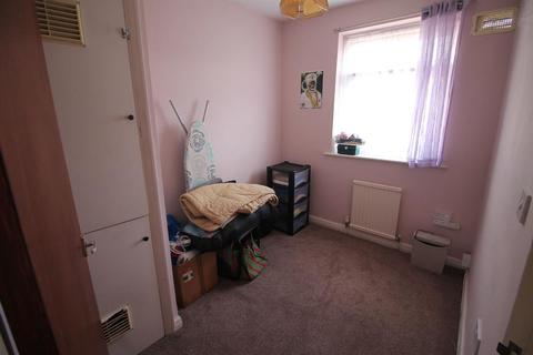17 Laburnum Walk, Hornchurch, RM12 5RP