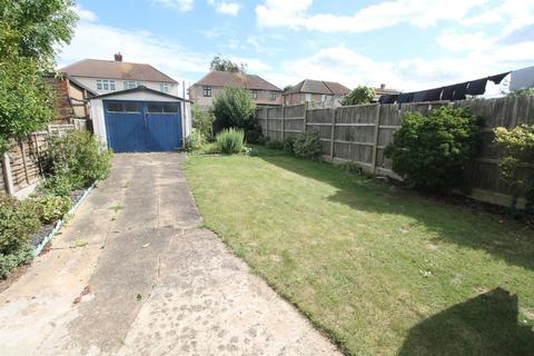 17 Laburnum Walk, Hornchurch, RM12 5RP