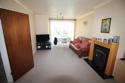 17 Laburnum Walk, Hornchurch, RM12 5RP