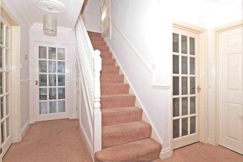 10 Greenfield Drive, Bromley, BR1 3BH