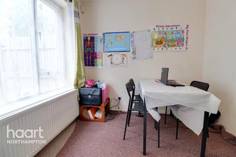 37 Donellan Green, Northampton, NN3 5DJ