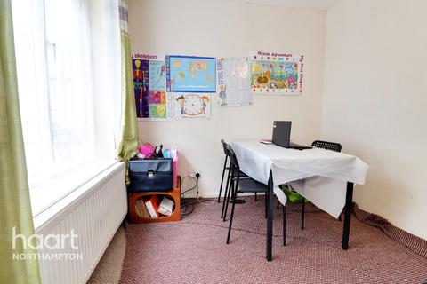 37 Donellan Green, Northampton, NN3 5DJ