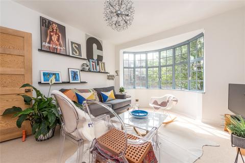 19 Wakeham Street, London, N1 3HP