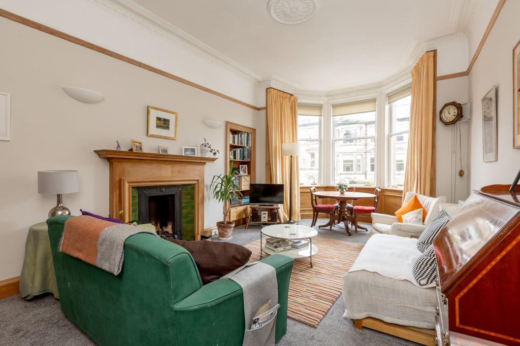 27/3 Woodburn Terrace, Edinburgh, EH10 4SS 2 bed flat £375,000