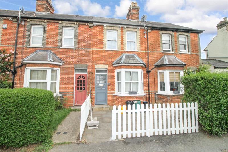 Wellesley Road, Brentwood, Essex... 2 bed terraced house £1,250 pcm