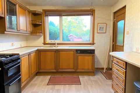 4 Burnside Place, Rosyth, Dunfermline, KY11 2NZ