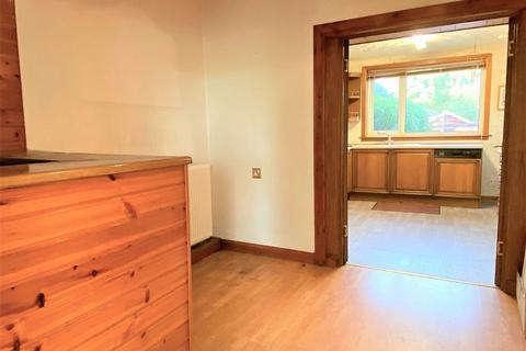 4 Burnside Place, Rosyth, Dunfermline, KY11 2NZ
