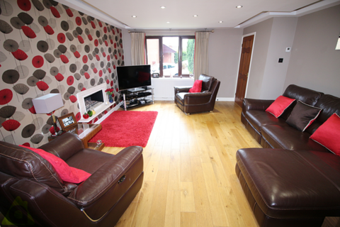 2 Amber Grove, Westhoughton, Bolton, BL5 3LE
