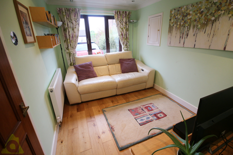 2 Amber Grove, Westhoughton, Bolton, BL5 3LE