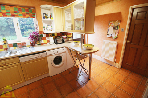 2 Amber Grove, Westhoughton, Bolton, BL5 3LE
