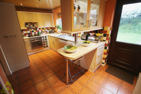 2 Amber Grove, Westhoughton, Bolton, BL5 3LE