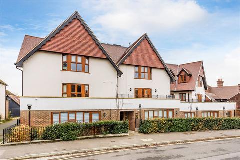 Flat 3, Chestnut Court Hoskins Road, Oxted, RH8 9FJ