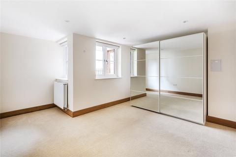 Flat 3, Chestnut Court Hoskins Road, Oxted, RH8 9FJ
